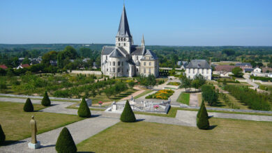 L'Abbaye de Saint Georges de Borscherville, haut lieu de l'art roman et Jardins à la Française comme au XVIIe siècle.